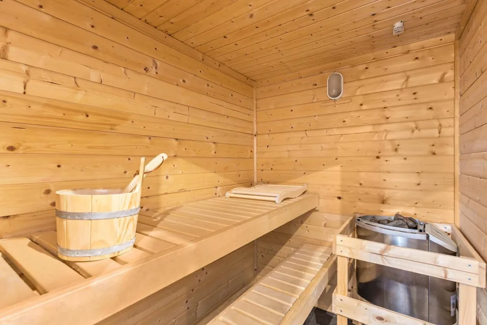 Eigene Sauna in der Bude unter Reet